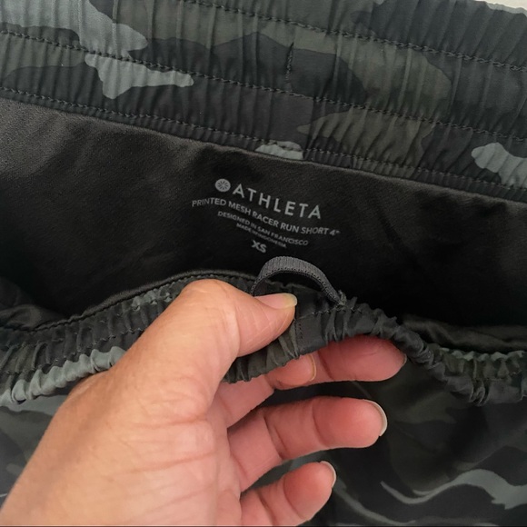 Athleta Mesh Racer Run Shorts 4’’ - Picture 12 of 12